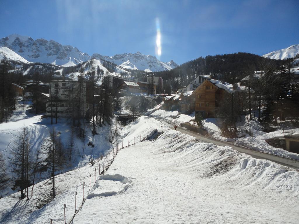 Hotel Les Carlines Vars  Exterior foto